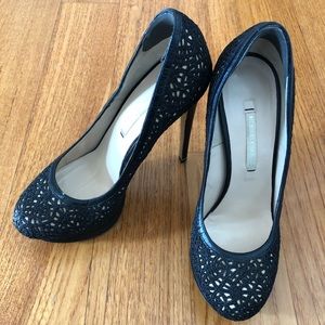 Elegant dressy pumps with small platform